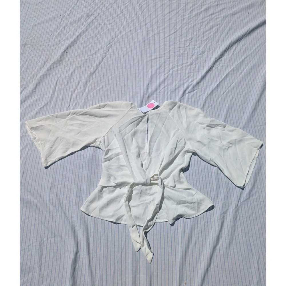 Alythea White Blouse Bow Whimsical‎ Women's Size Small Style ATYT10